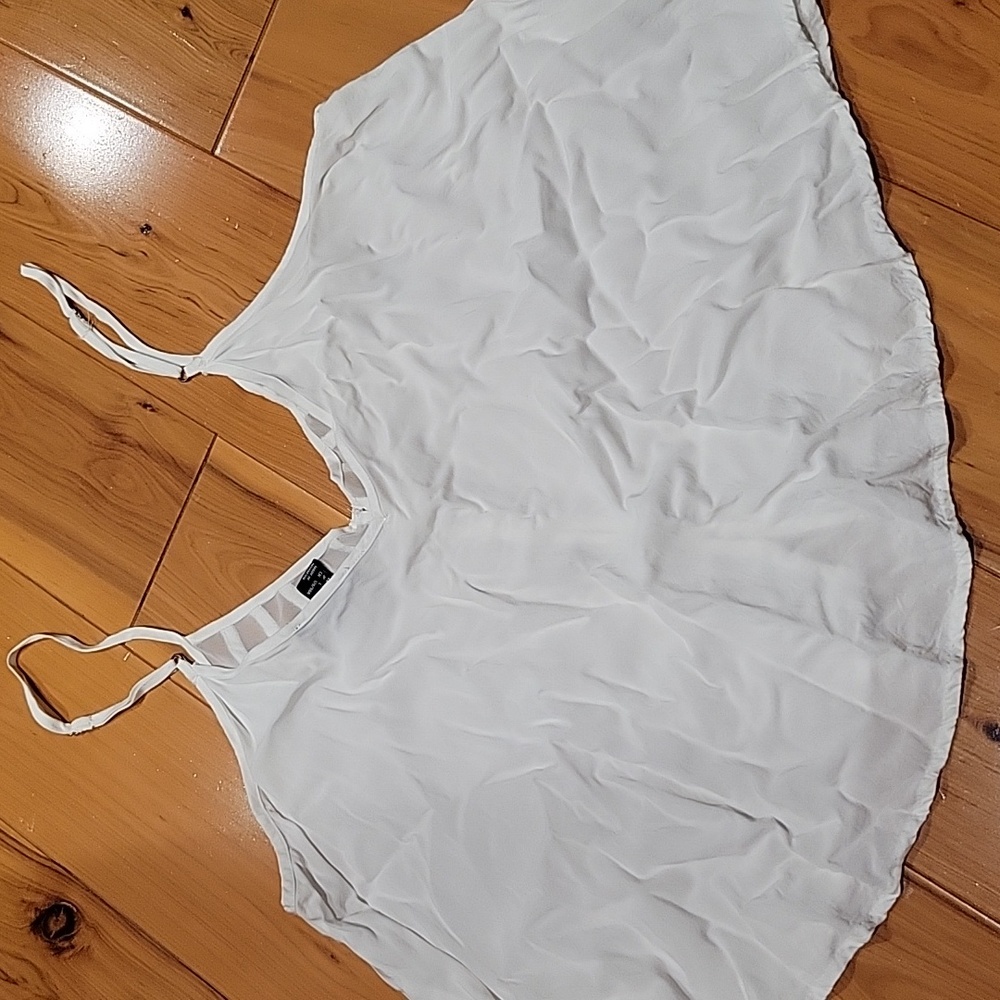 Crop top - Picture 2 of 3